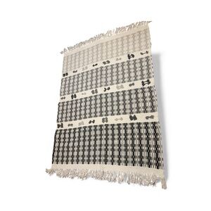 Oxford Collection Black , Gray and White Patterned Rug 46 X 60 inches Like new